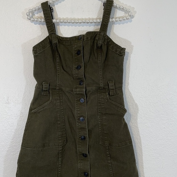 H&M Divided Overall Dress With Pockets Button Front Size 6 - Picture 3 of 7